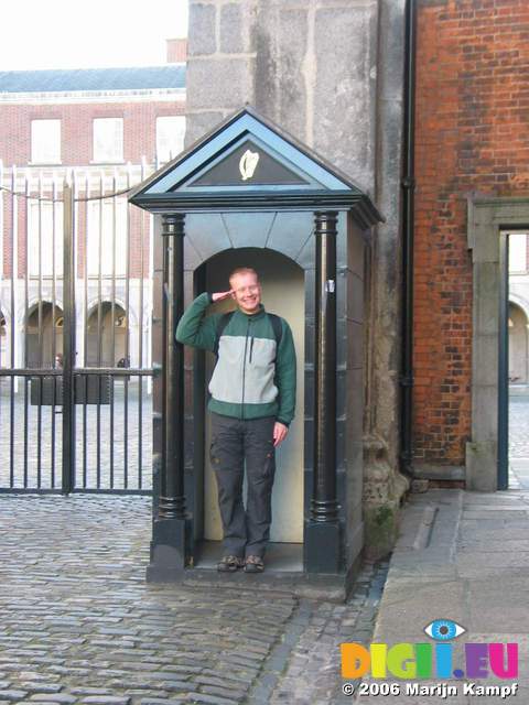 15862 Dublin Castle soldier Marijn